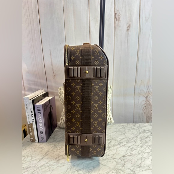 Louis Vuitton Luggage - Picture 6 of 15